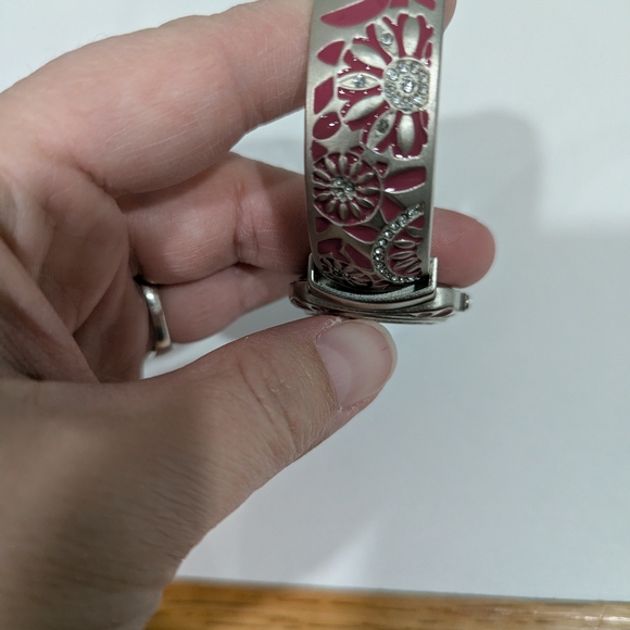 Accutime Silver & Pink Women's Watch - Picture 10 of 11